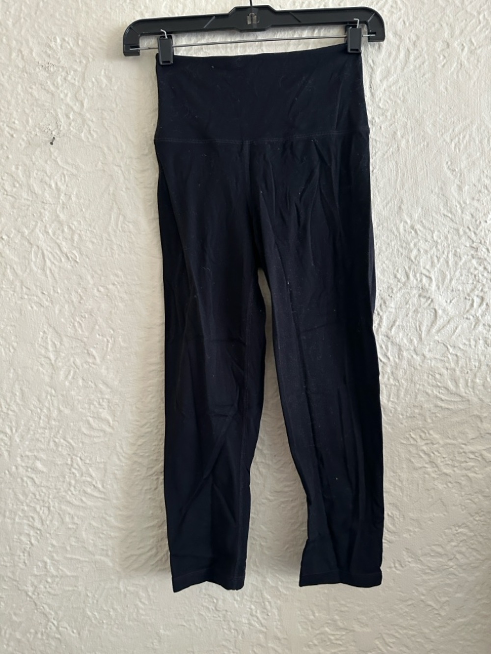Quince Ultra Form High Rise Capri 21” Inseam Black Small - Picture 2 of 7